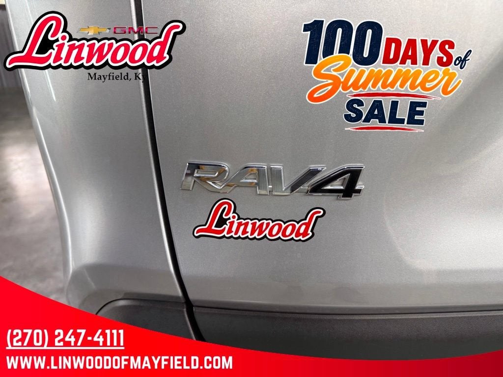 2025 Toyota RAV4 XLE