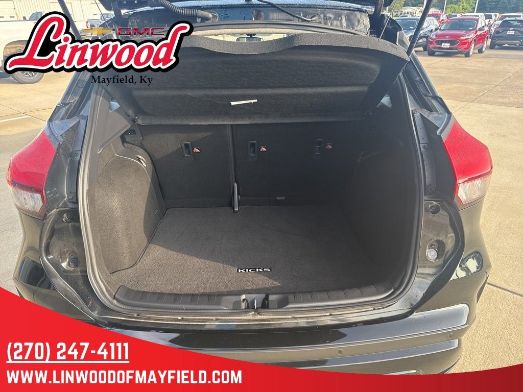 2024 Nissan Kicks SR