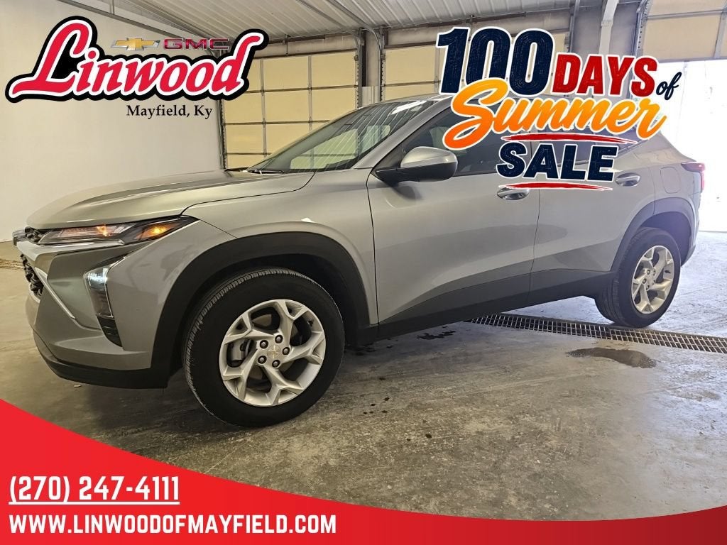 2025 Chevrolet Trax LS