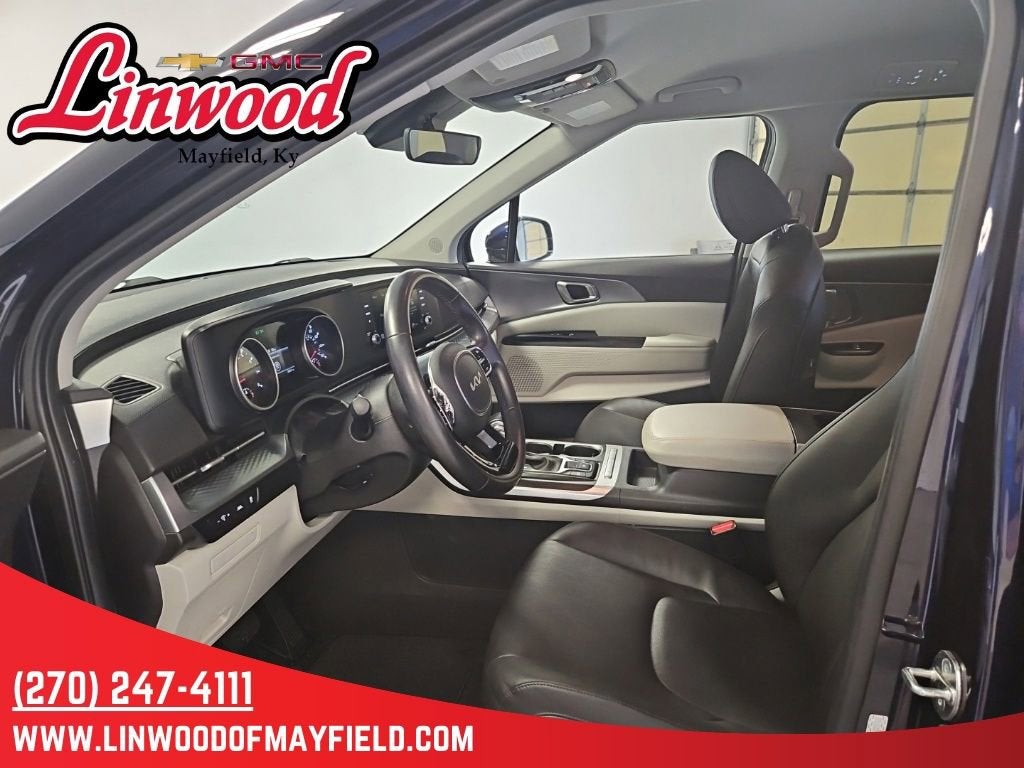 2024 Kia Carnival LX