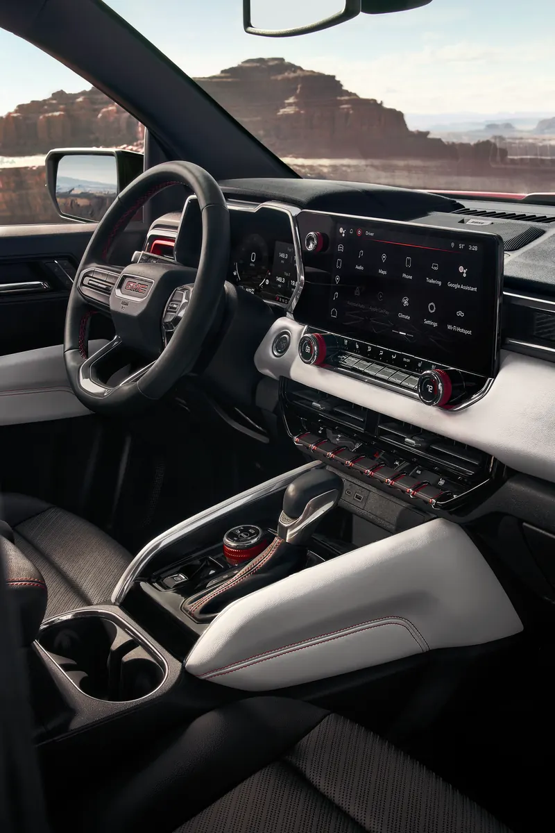 2026 GMC Canyon infotainment system at Linwood GMC in Mayfield KY